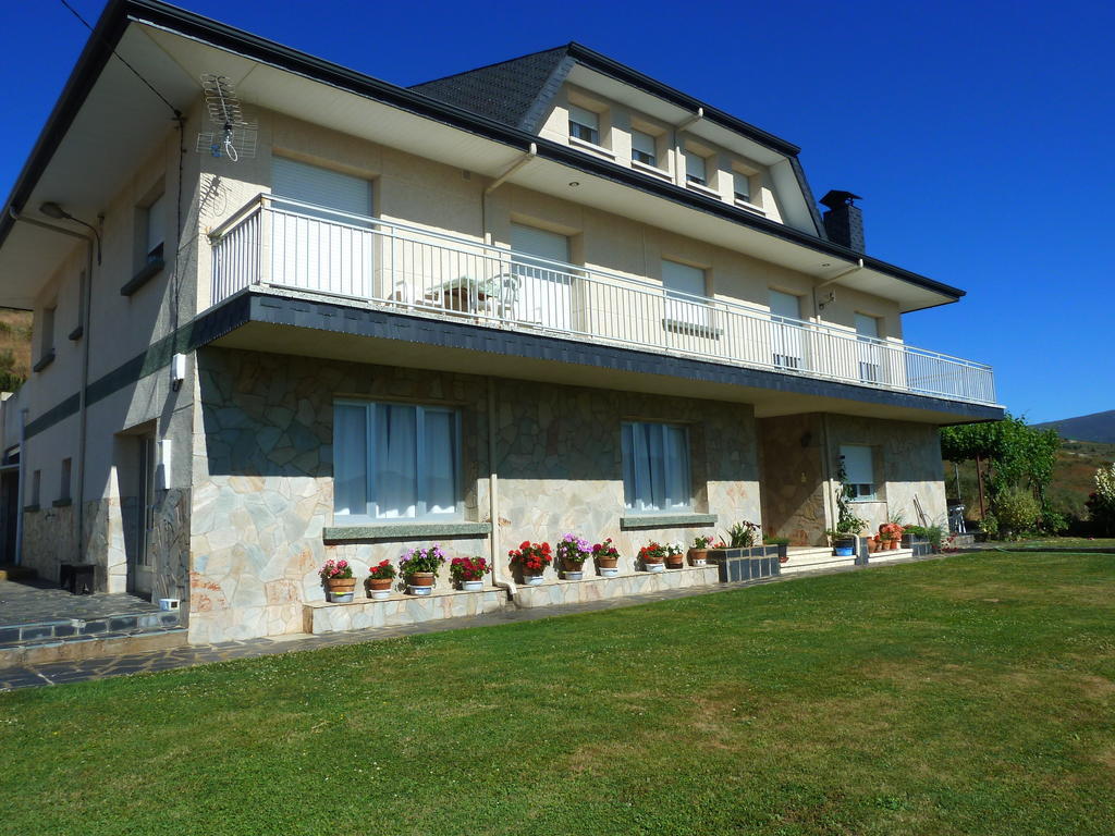 Pension Riego De Ambros Esterno foto